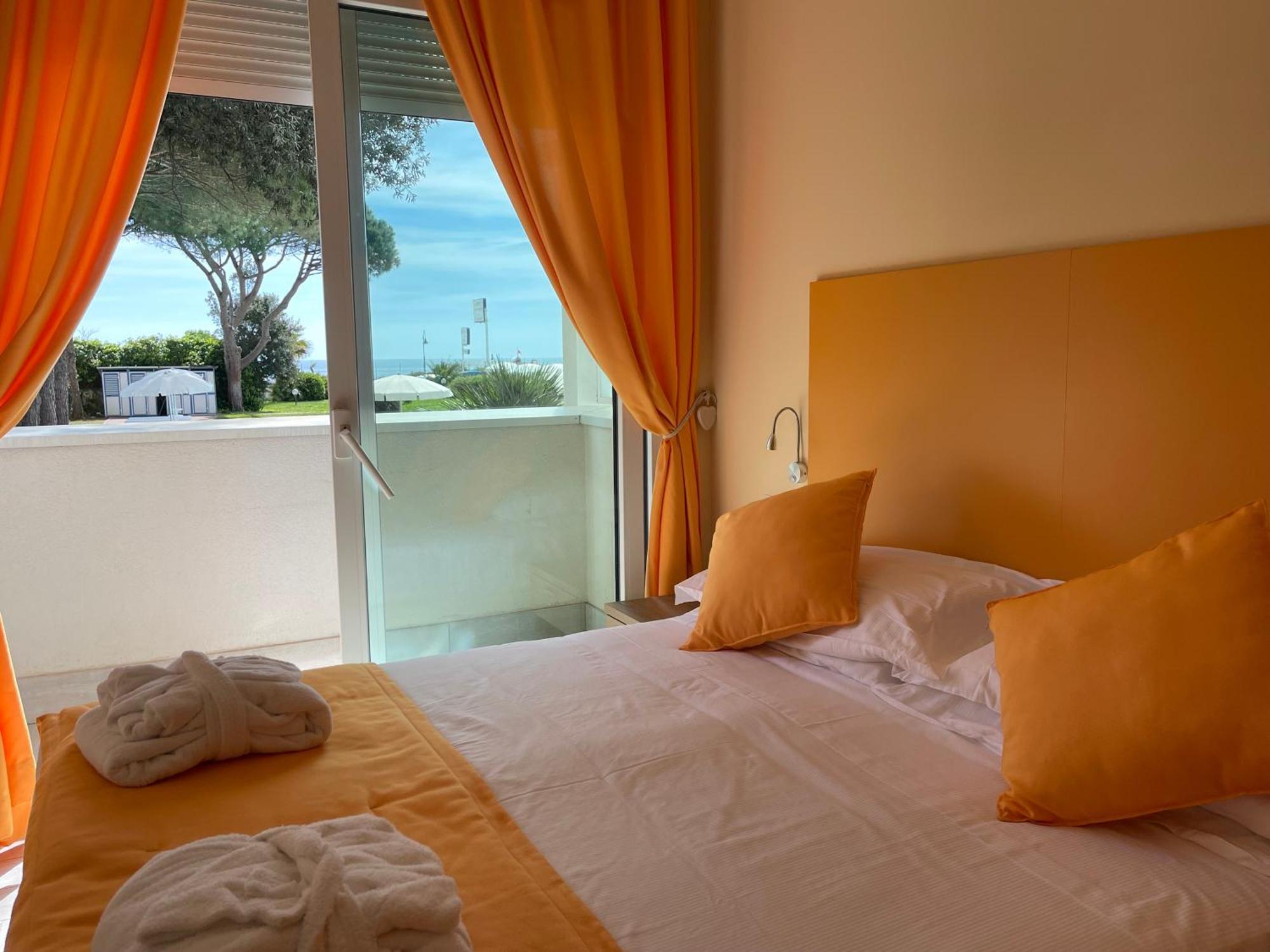 Capo Circeo Beach Resort Spa Fronte Mare San Felice Circeo Exterior foto