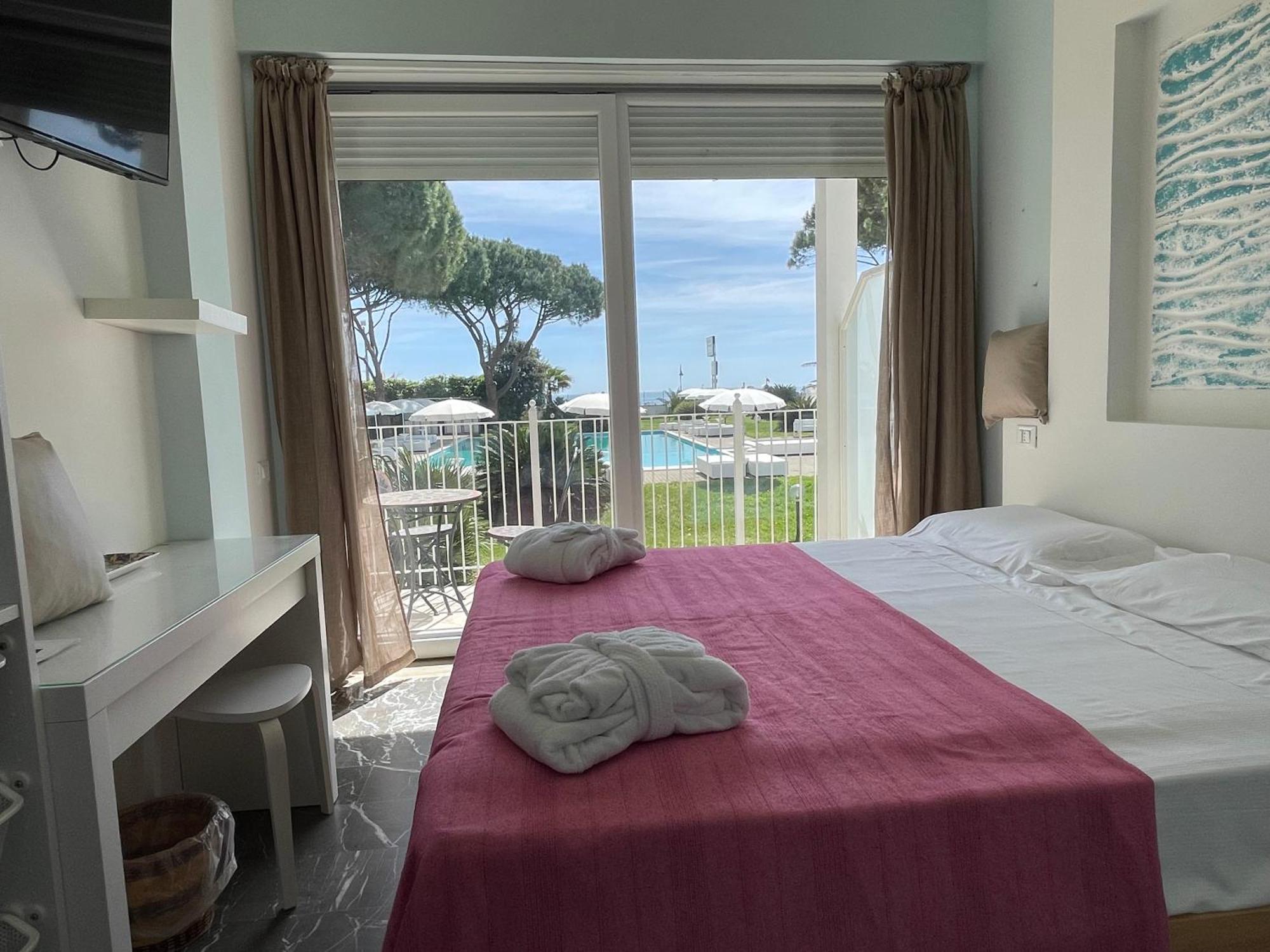 Capo Circeo Beach Resort Spa Fronte Mare San Felice Circeo Exterior foto
